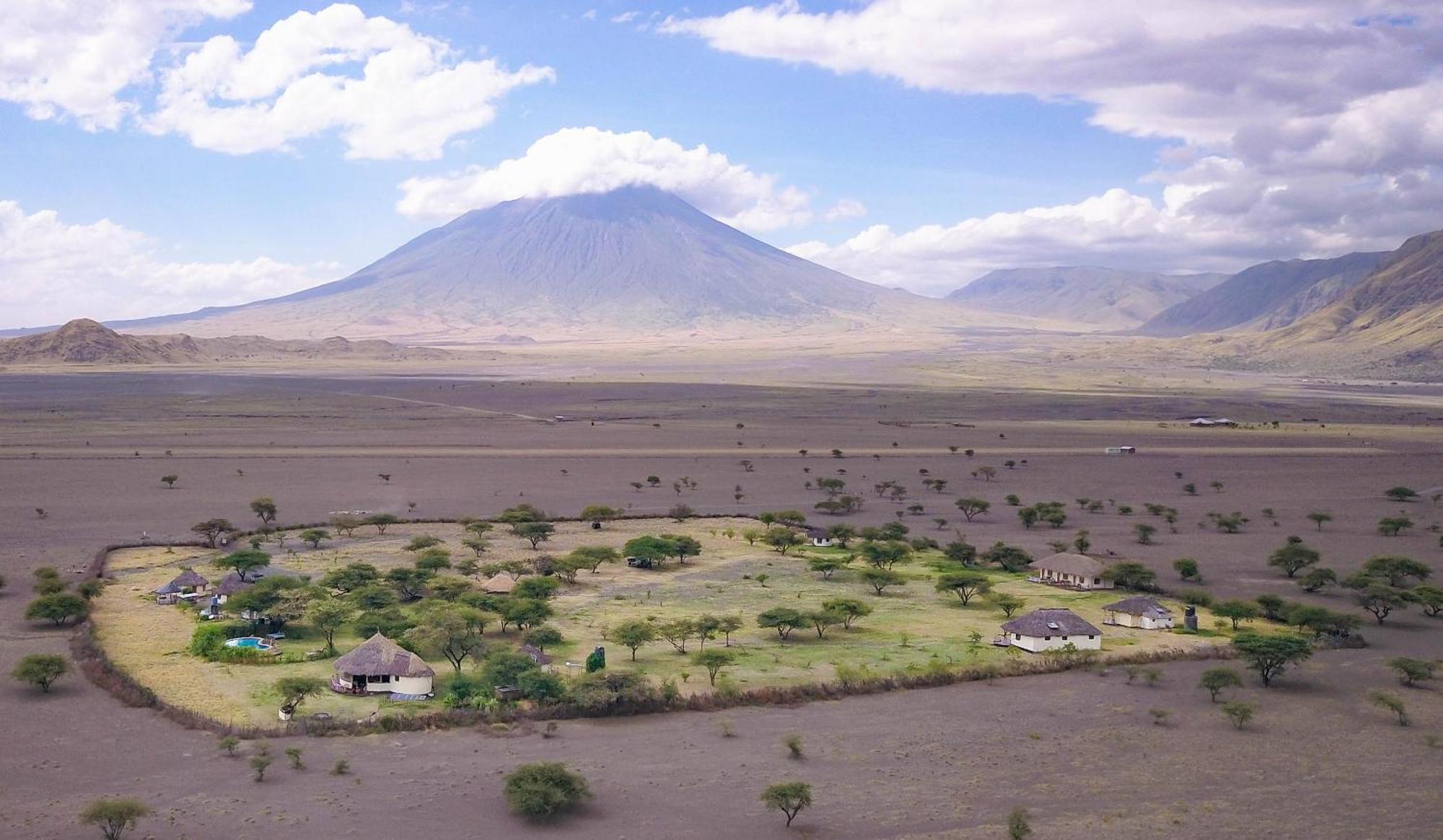 Lake Natron Maasai Giraffe Eco Lodge And Camping Mtowabaga Buitenkant foto