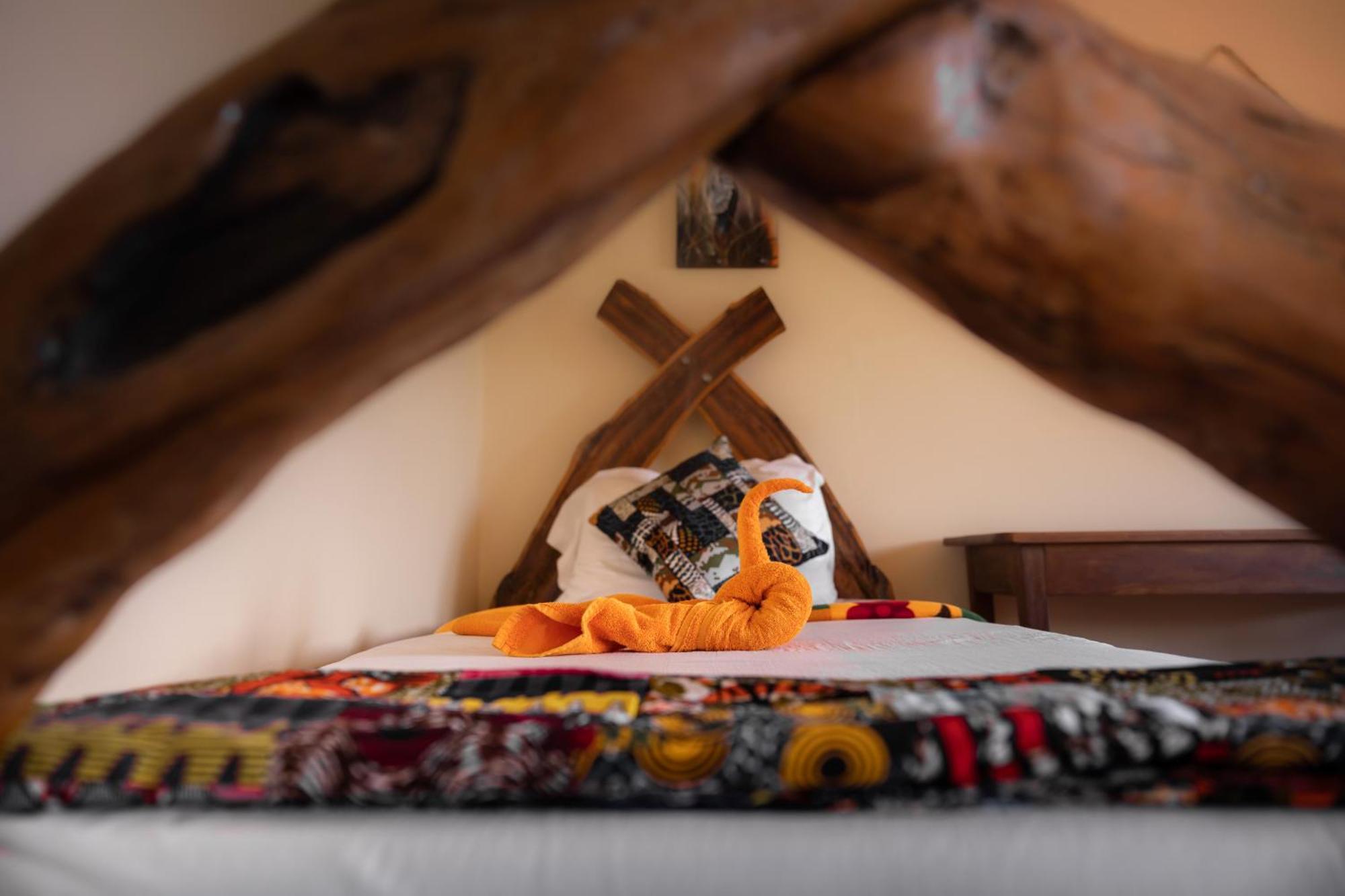 Lake Natron Maasai Giraffe Eco Lodge And Camping Mtowabaga Buitenkant foto