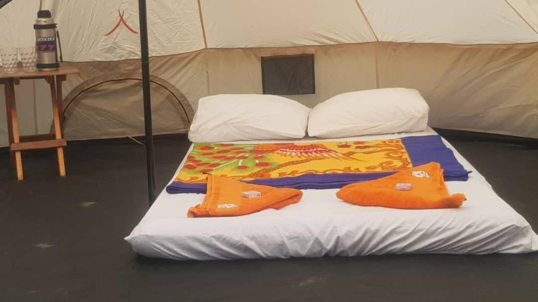 Lake Natron Maasai Giraffe Eco Lodge And Camping Mtowabaga Buitenkant foto